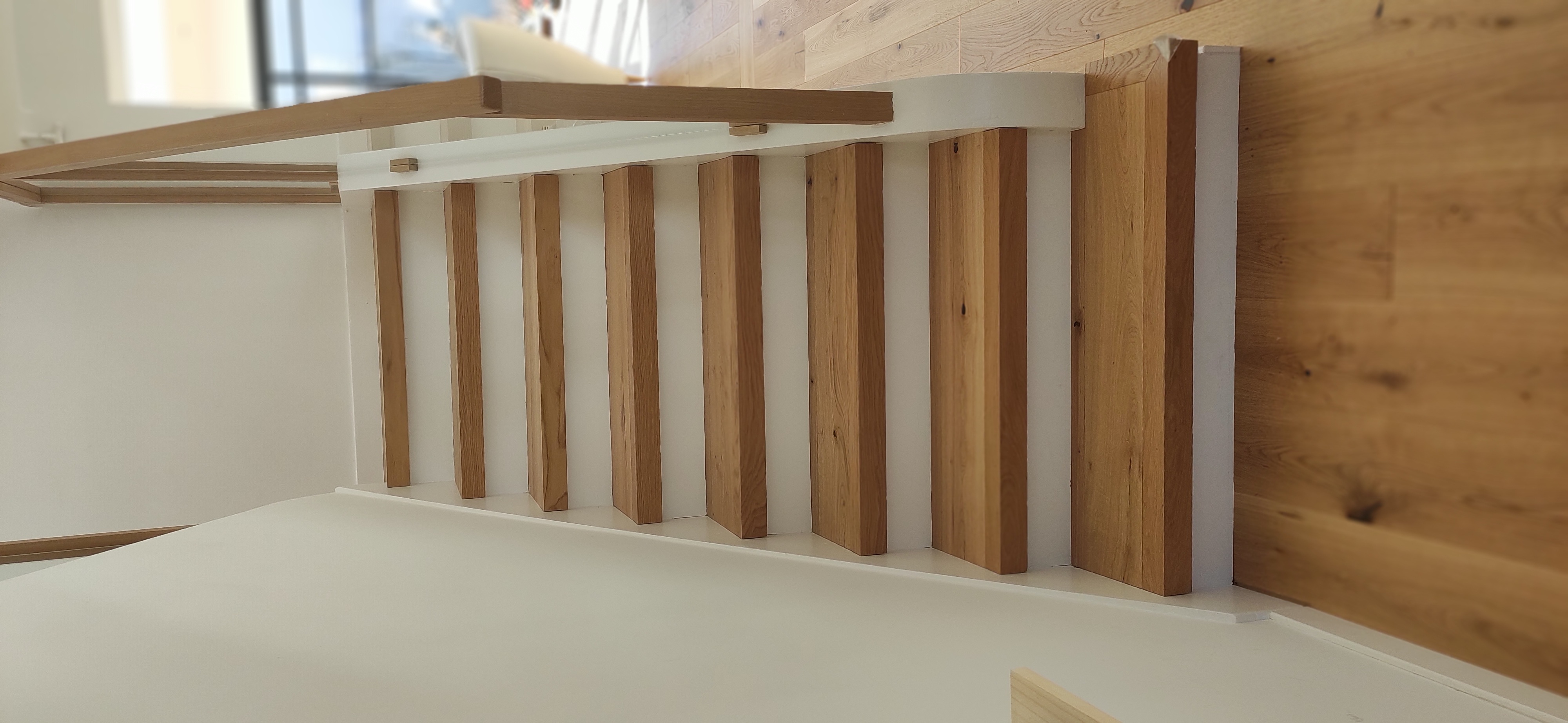 Aménagement intérieur à Nantes – escalier sur-mesure – Art'Home Travaux