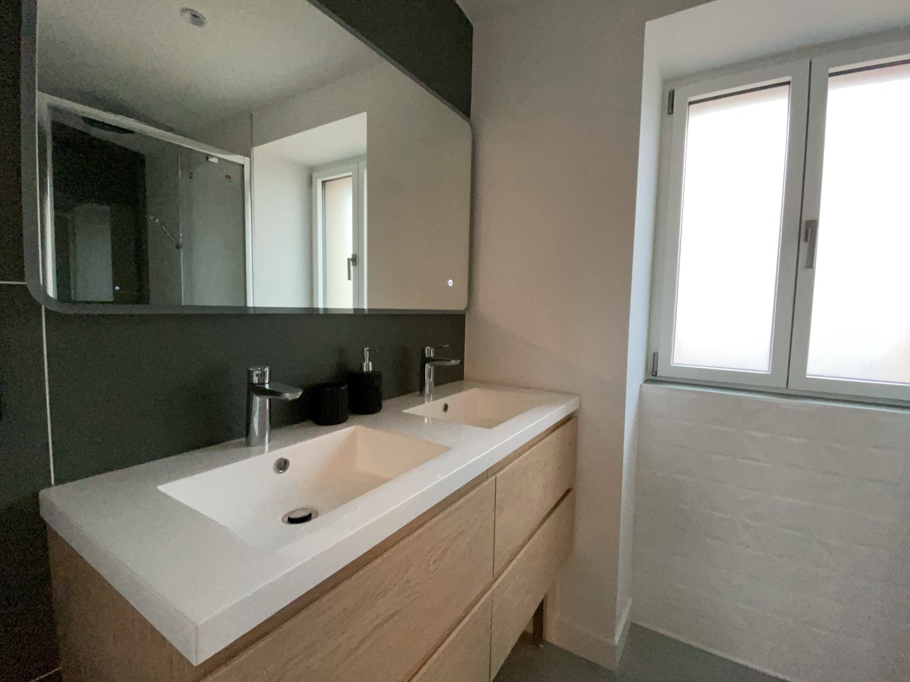 Rénovation de salle de bain à Vertou – Art'Home Travaux